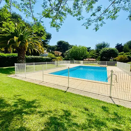 Chez Mamie Paulette, Clim Et Piscine, A 3 Minutes A Pied De La * Sanary-sur-Mer