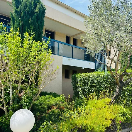 Chez Mamie Paulette, Clim Et Piscine, A 3 Minutes A Pied De La *