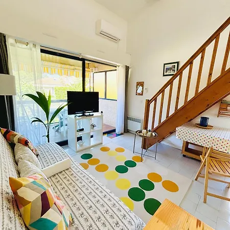 Apartment Chez Mamie Paulette, Clim Et Piscine, A 3 Minutes A Pied De La Sanary-sur-Mer