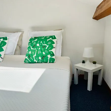 Chez Mamie Paulette, Clim Et Piscine, A 3 Minutes A Pied De La *