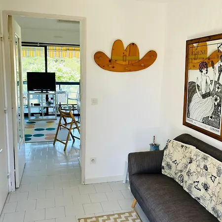 Chez Mamie Paulette, Clim Et Piscine, A 3 Minutes A Pied De La Apartment *